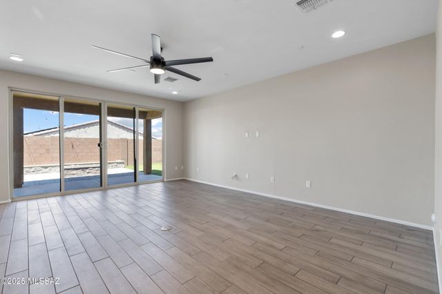 9813 E Miller Peak Trail, Tucson, AZ 85747