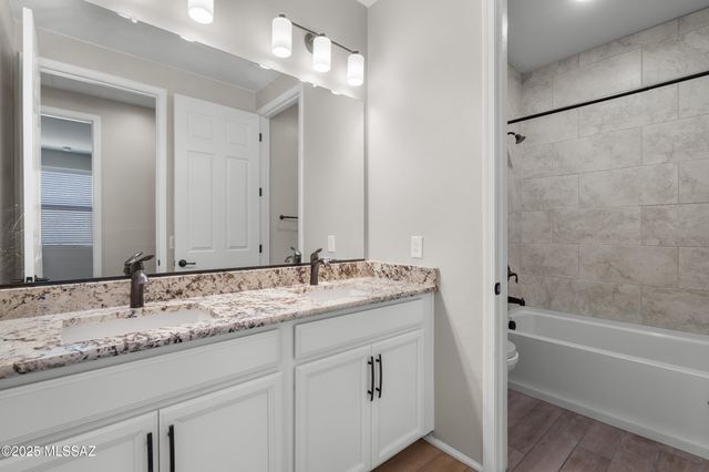 9813 E Miller Peak Trail, Tucson, AZ 85747