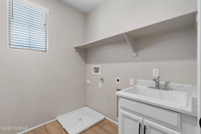 9813 E Miller Peak Trail, Tucson, AZ 85747