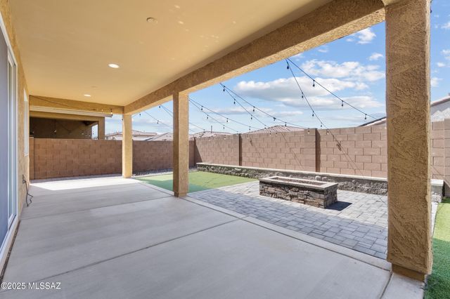9813 E Miller Peak Trail, Tucson, AZ 85747