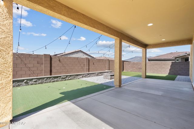 9813 E Miller Peak Trail, Tucson, AZ 85747