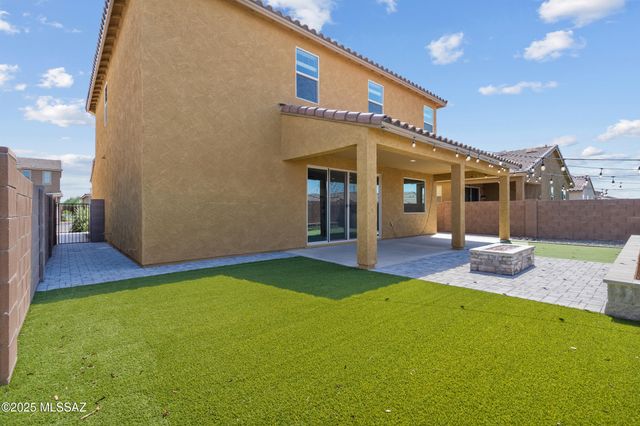 9813 E Miller Peak Trail, Tucson, AZ 85747