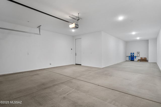 9813 E Miller Peak Trail, Tucson, AZ 85747