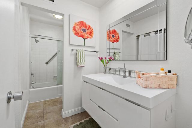 46700 Mountain Cove Drive 5, Indian Wells, CA 92210