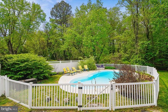 6428 WEEMS AVE, Tracys Landing, MD 20779
