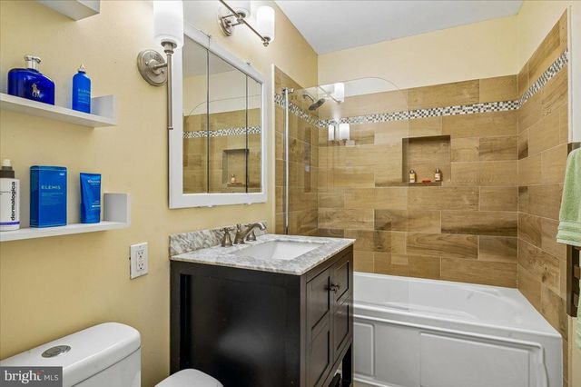 6428 WEEMS AVE, Tracys Landing, MD 20779