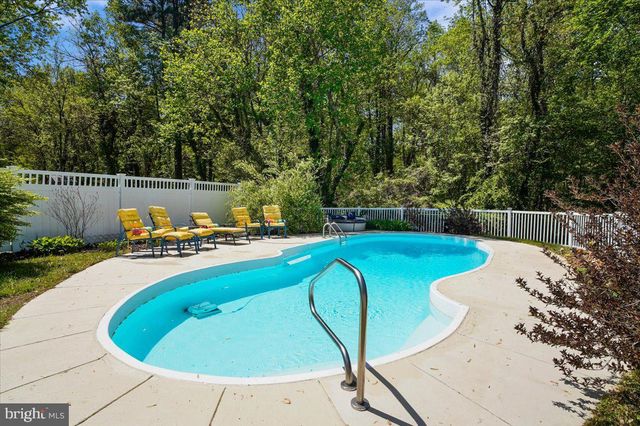 6428 WEEMS AVE, Tracys Landing, MD 20779