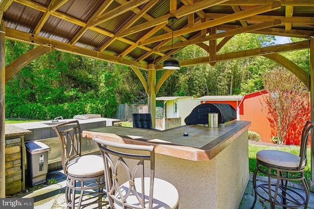 6428 WEEMS AVE, Tracys Landing, MD 20779