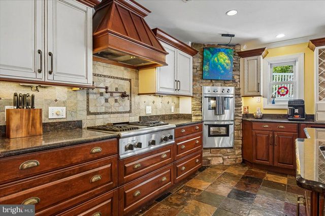 6428 WEEMS AVE, Tracys Landing, MD 20779