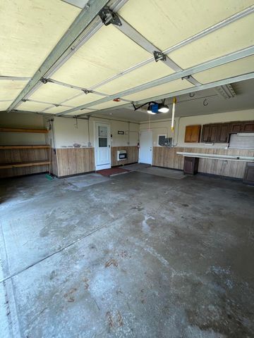 60000 Romeo Plank Road, Ray, MI 48096