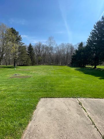 60000 Romeo Plank Road, Ray, MI 48096