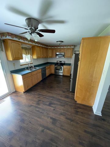 60000 Romeo Plank Road, Ray, MI 48096