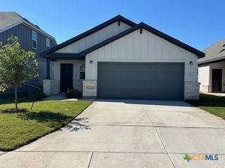 914 Bluegrass Pt, New Braunfels, TX 78130