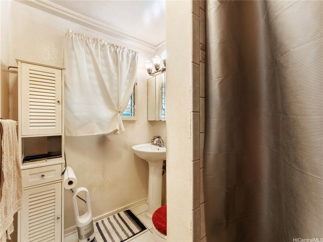 86-48 Hoaha Street, Waianae, HI 96792