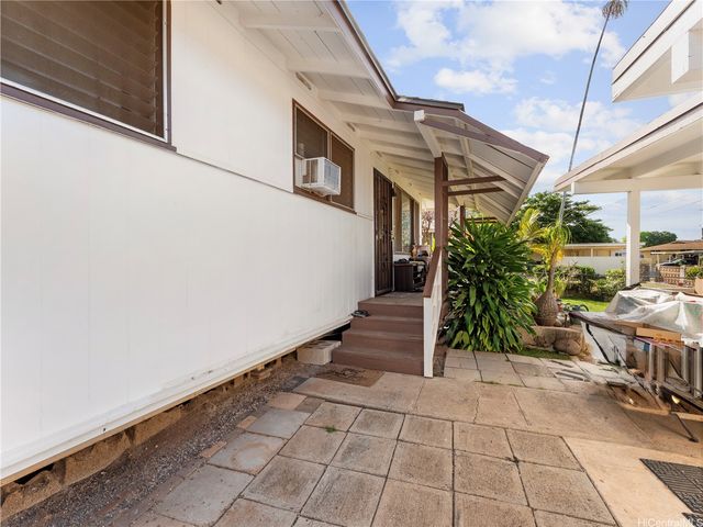 86-48 Hoaha Street, Waianae, HI 96792