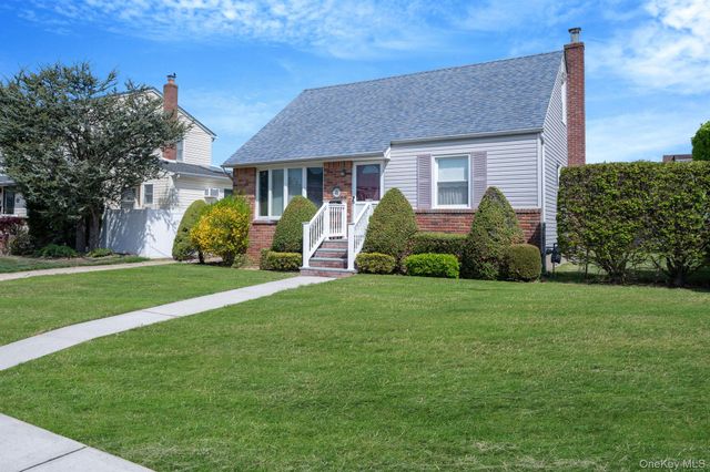 216 Doris Avenue, North Bellmore, NY 11710