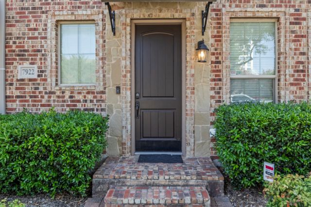 7922 Presley Avenue, Plano, TX 75024