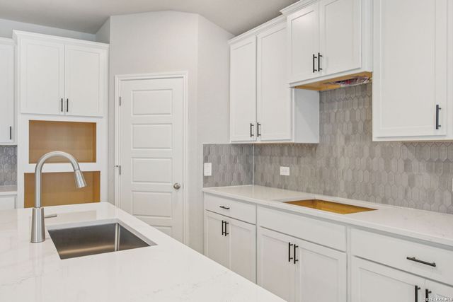 1428 Arcas Way, San Antonio, TX 78245