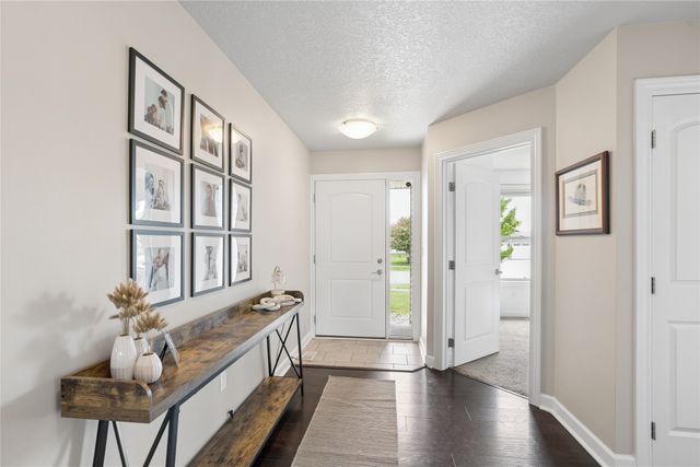 175 SE Stone Prairie Drive, Waukee, IA 50263