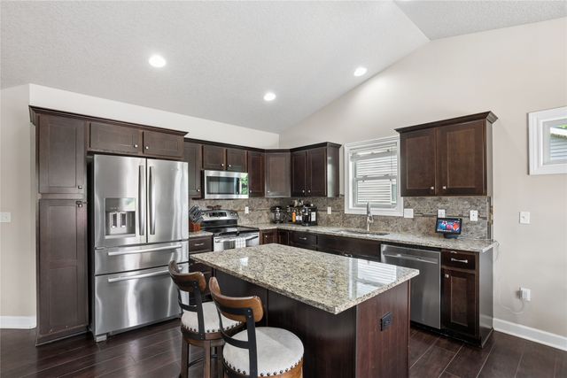 175 SE Stone Prairie Drive, Waukee, IA 50263