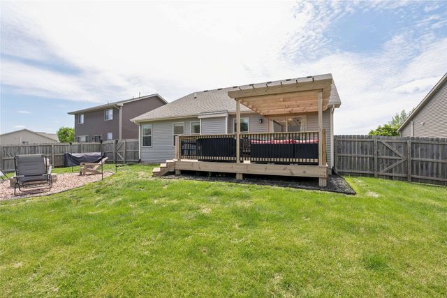 175 SE Stone Prairie Drive, Waukee, IA 50263