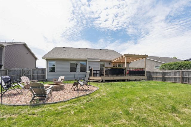 175 SE Stone Prairie Drive, Waukee, IA 50263