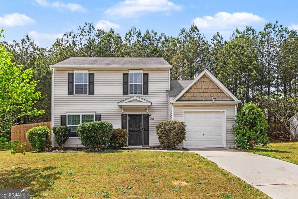 6798 Merrywood Drive, Fairburn, GA 30213