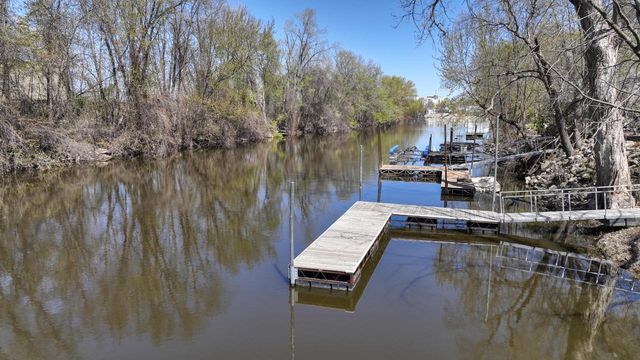 1920 FANELL DRIVE, La Crosse, WI 54601