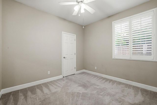 576 Sutherland Ranch Ln, Roseville, CA 95678