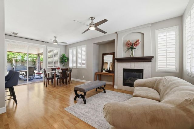 576 Sutherland Ranch Ln, Roseville, CA 95678