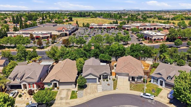 576 Sutherland Ranch Ln, Roseville, CA 95678