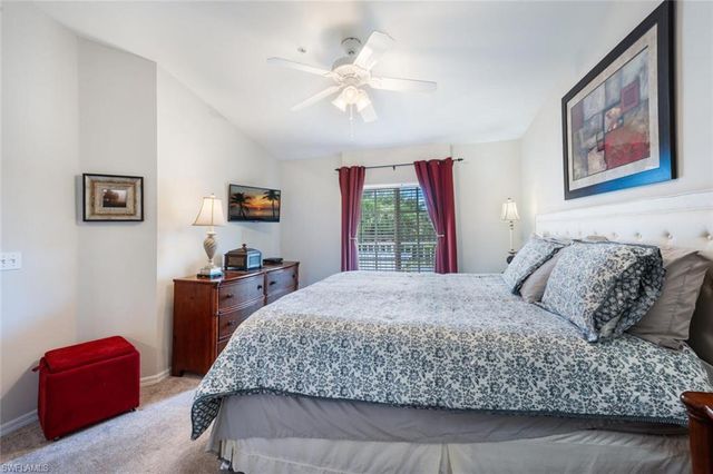 2895 Cypress Trace CIR 202, Naples, FL 34119