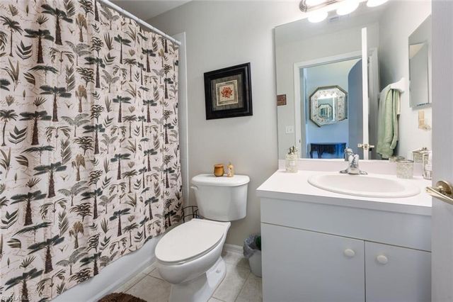 2895 Cypress Trace CIR 202, Naples, FL 34119