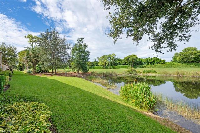 2895 Cypress Trace CIR 202, Naples, FL 34119