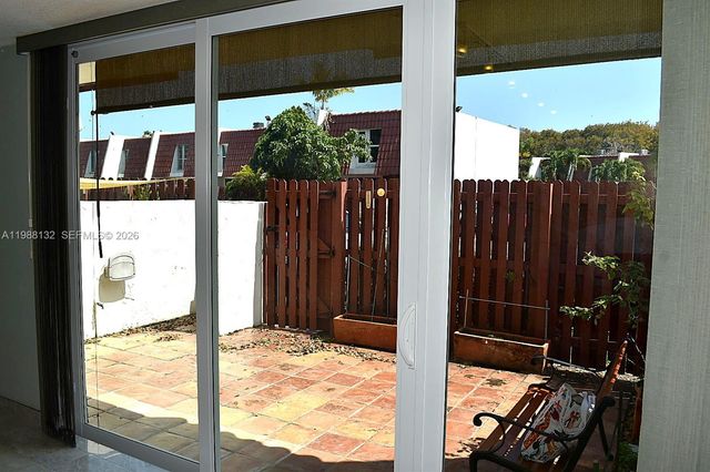 13949 SW 84th St 801, Miami, FL 33183