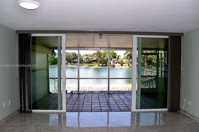 13949 SW 84th St 801, Miami, FL 33183