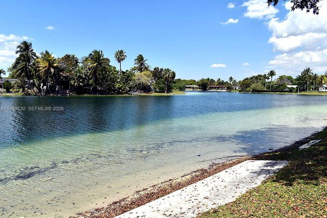 13949 SW 84th St 801, Miami, FL 33183