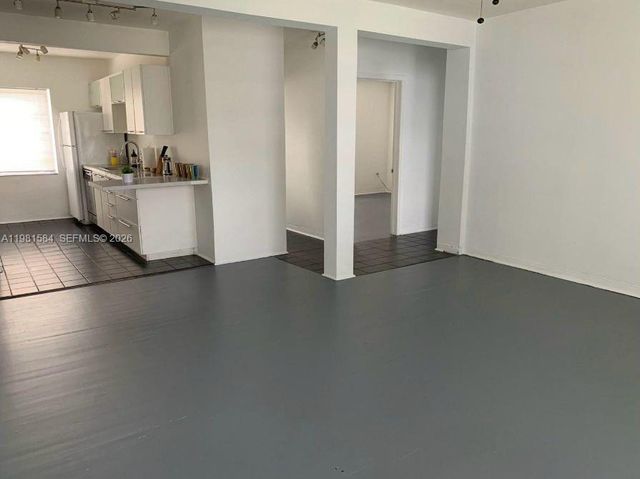 424 NE 82nd St 4C, Miami, FL 33138