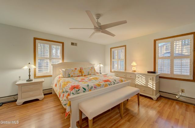 6 Crown Pt., Clifton Park, NY 12019