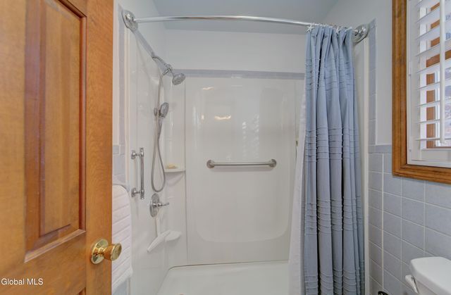 6 Crown Pt., Clifton Park, NY 12019
