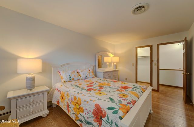 6 Crown Pt., Clifton Park, NY 12019