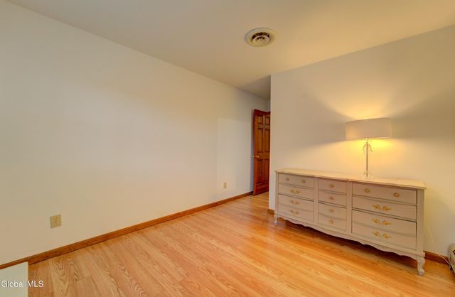 6 Crown Pt., Clifton Park, NY 12019