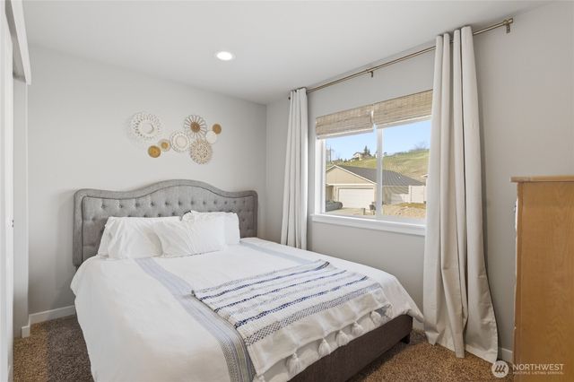 2276 SE Sage Brooke Road, East Wenatchee, WA 98802