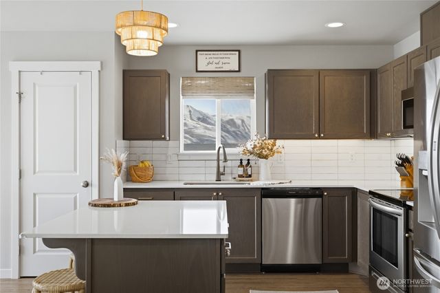 2276 SE Sage Brooke Road, East Wenatchee, WA 98802