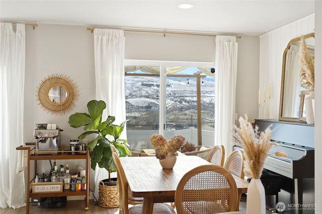 2276 SE Sage Brooke Road, East Wenatchee, WA 98802