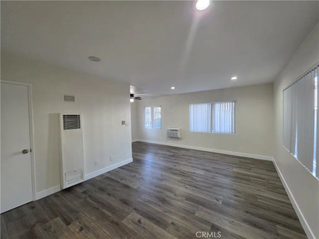 20754 Hartland 1, Winnetka, CA 91306