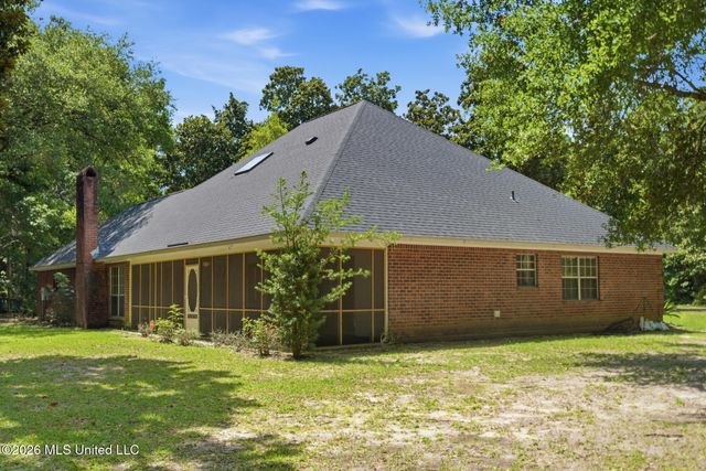 1605 Fairhaven Drive, Gautier, MS 39553