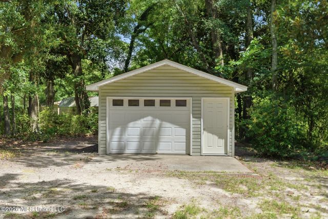 1605 Fairhaven Drive, Gautier, MS 39553
