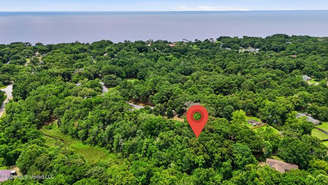 1605 Fairhaven Drive, Gautier, MS 39553