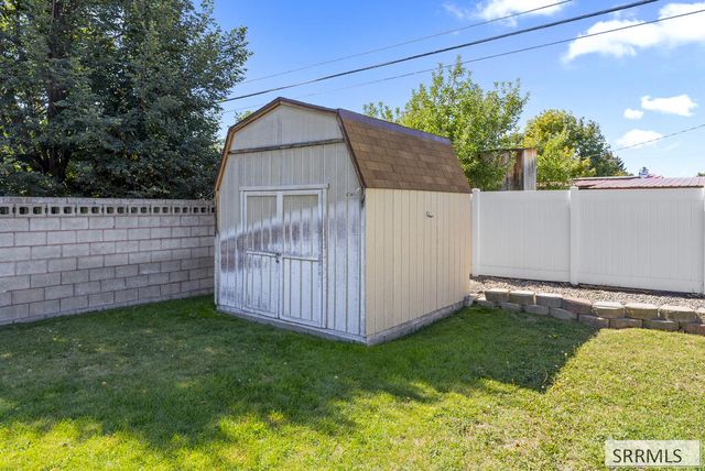 443 Sykes Drive, Idaho Falls, ID 83401